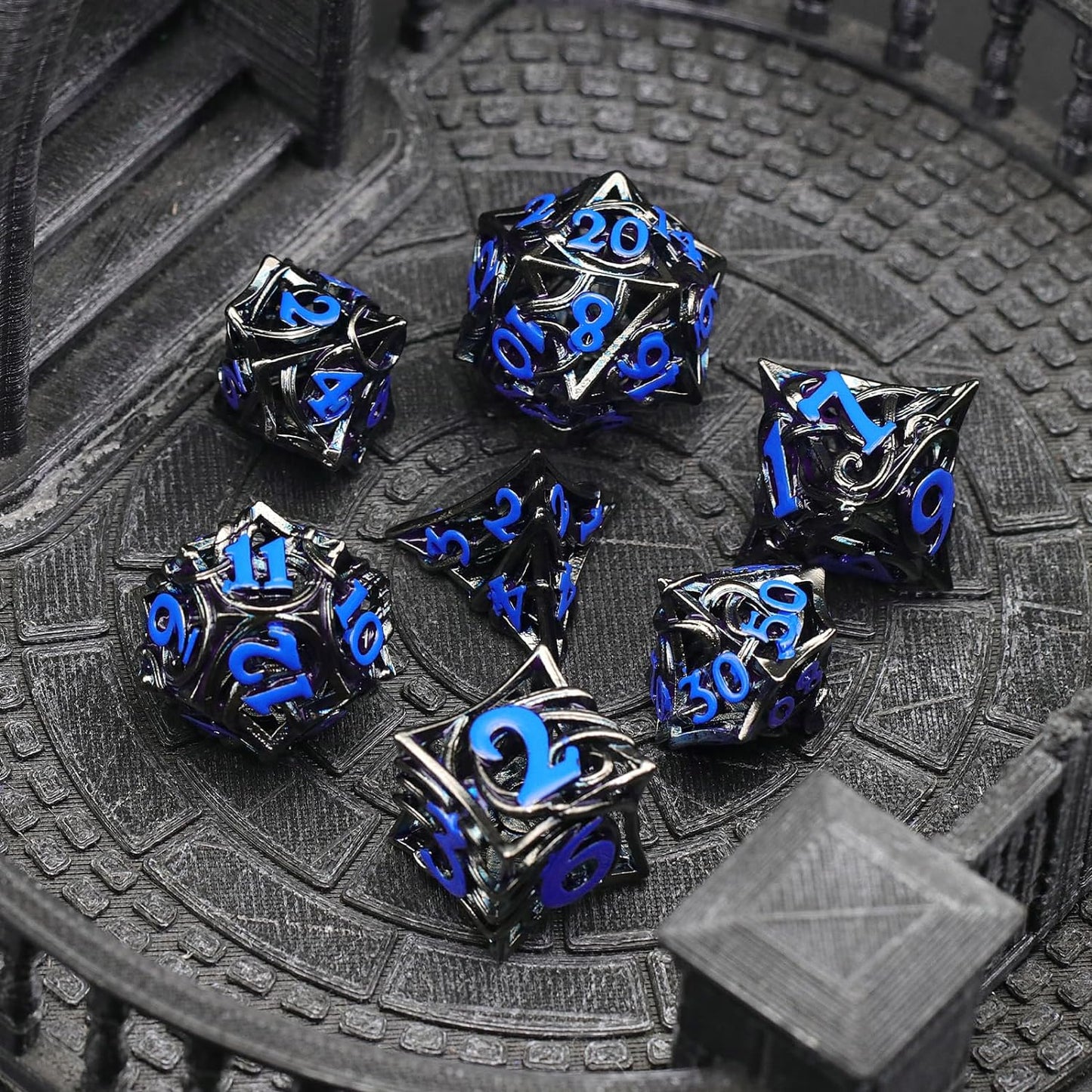 7PCS Metal DND Dice Set Hollow Polyhedral Hollowl Vine Dice Set D&D Role Playing D and D RPG Dice ( Black blue)