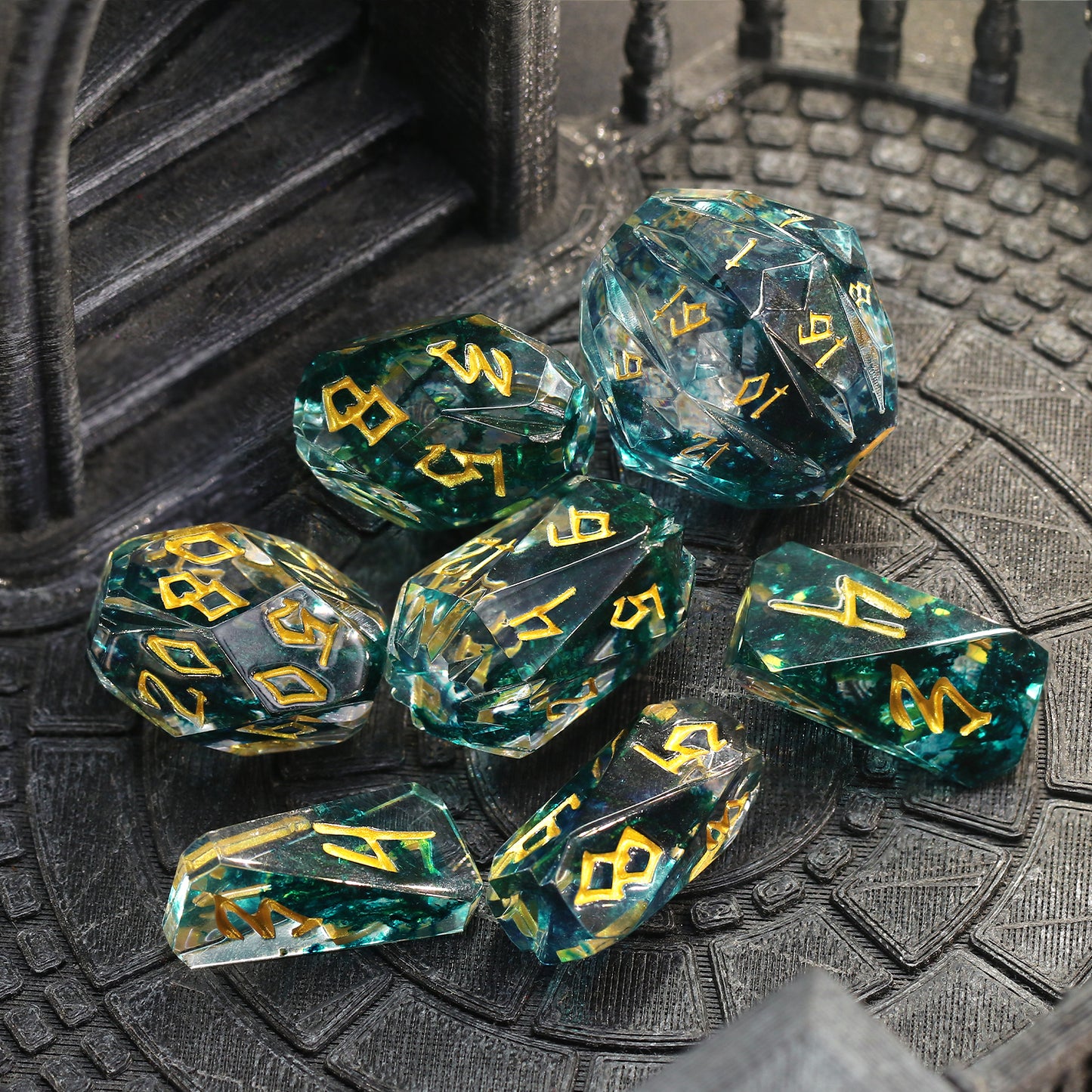 Unique Resin DND Polyhedral Dice Set Stonehenge Theme RPG Dice-Black and Gold