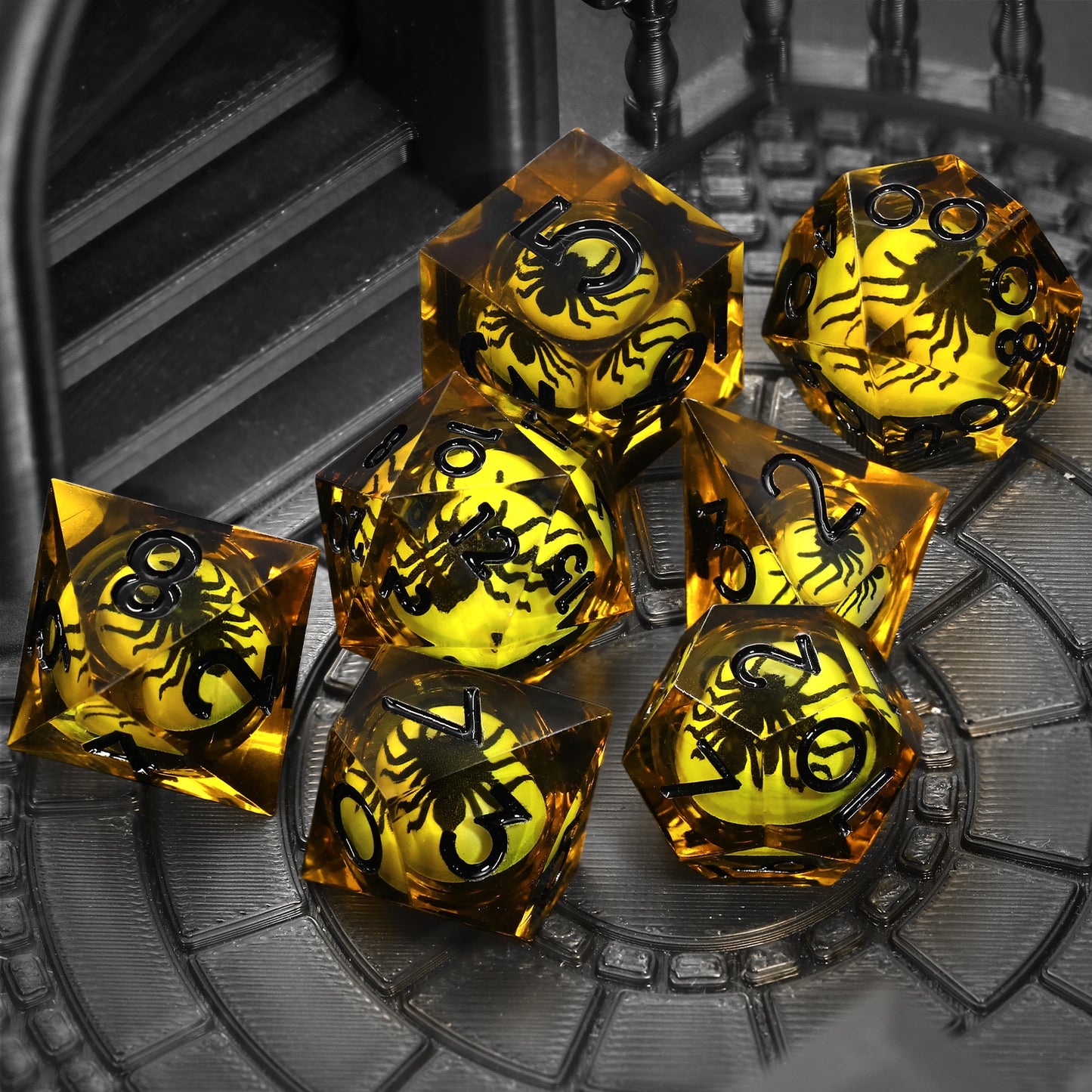 Spider Liquid Core DND Dice Set, 7PCS Sharp Edge Resin Dice -Yellow