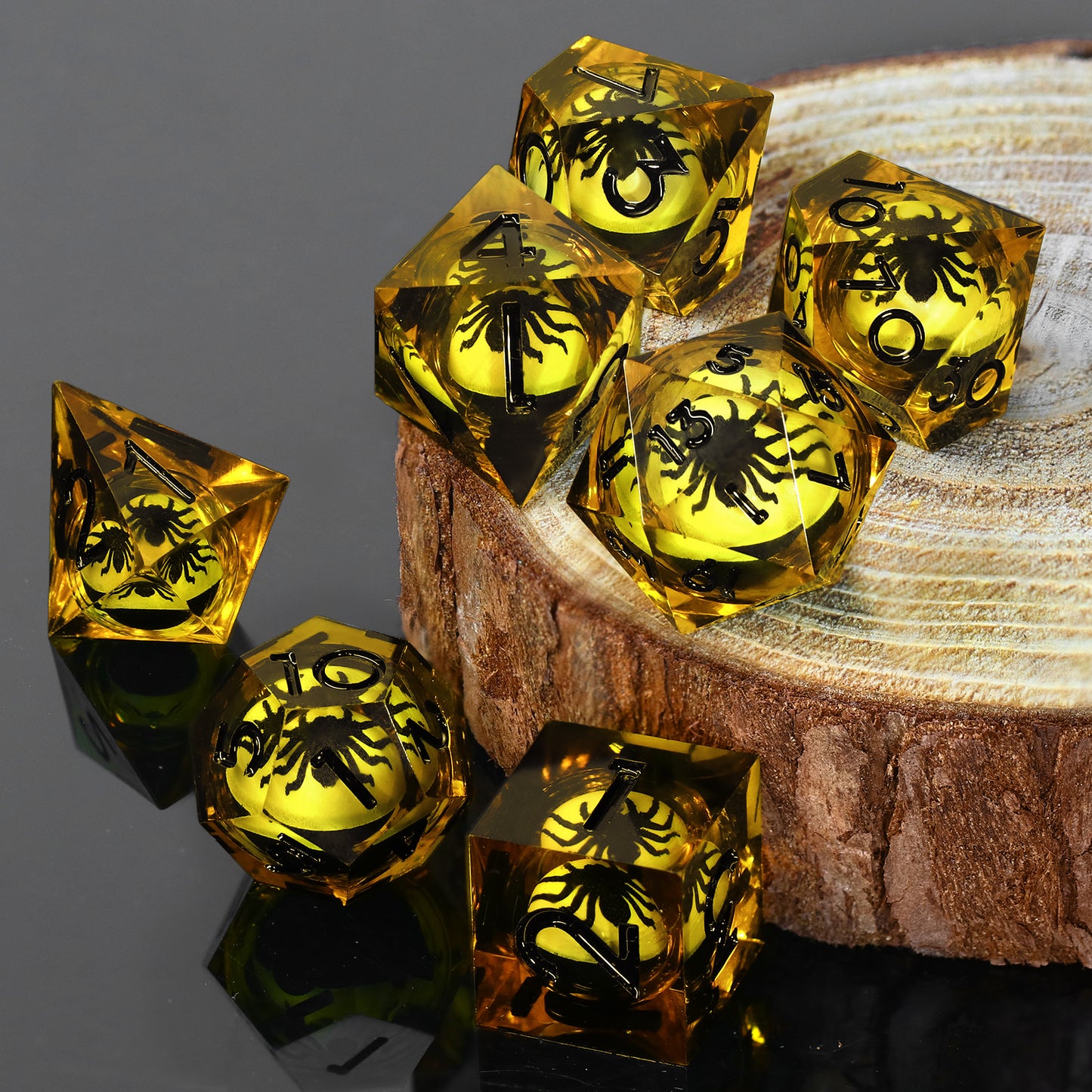 Spider Liquid Core DND Dice Set, 7PCS Sharp Edge Resin Dice -Yellow